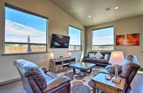 Moab South Valley House | Upscale Moab Townhome w/Hot Tub: 20 Min to Arches