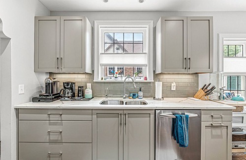 Meridian-Kessler House | Upscale neighborhood. Minutes to downtown. Large home and Pet-friendly in M-K