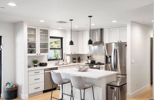 South Scottsdale Villa | Upscale Oasis | Pool, Putting Green, Volley Court & Open Yard