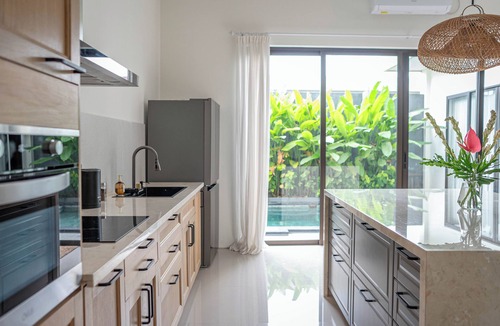 Babakan Villa | Upscale Quiet Canggu Villa TEAK