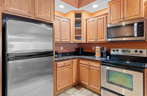 Wisconsin Dells Apartment | Upscale, Riverview, 3BR, 3BA, 2040SF, Main floor, 14ft Ceiling