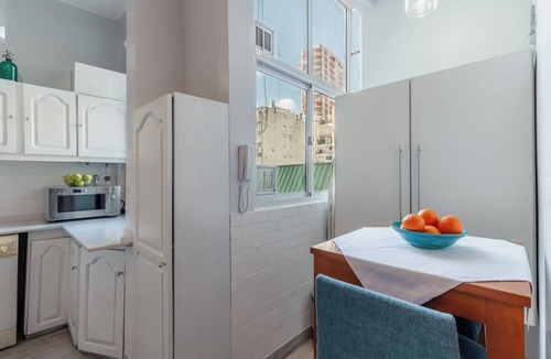 Recoleta Apartment | Upscale & Spacious Recoleta Condo - Blazing fast WiFi - Four Seasons Mattress