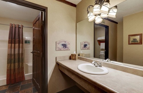 Moline Hotel | Upscale Stay in Moline w/Gym Access | 2.5 mi to Village of East Davenport