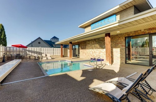 Moline Hotel | Upscale Stay in Moline w/Gym Access | 2.5 mi to Village of East Davenport