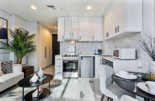 Al Barsha Apartment | Upscale Studio near Dubai Hills Mall w/Pool & Gym