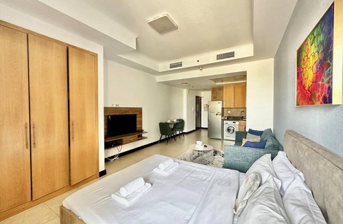 Jumeirah Lake Towers Apartment | Upscale Studio with Full lake View in Goldcrest Views