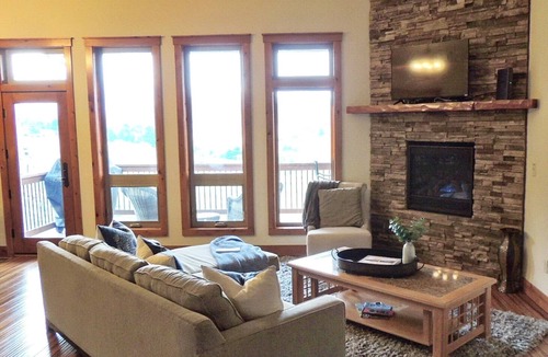Estes Park House | Upscale Town Home, Beautiful Mountain & Lake Views, AC, Game Room # 6053