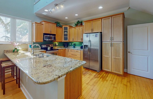 Holmes Beach Villa | Upscale tropical getaway with private pool & spa, & elevator - walk to the beach