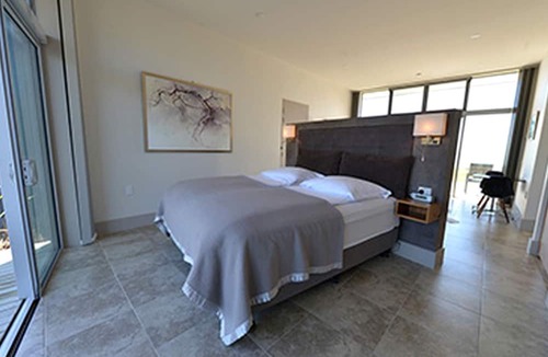 Tasman Cabin | Upscale Vacation Rental with Views of Mount Arthur in New Zealand