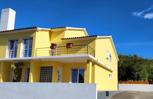Ginetes Villa | Upscale Villa with 5 bedrooms and 4 bathrooms.
