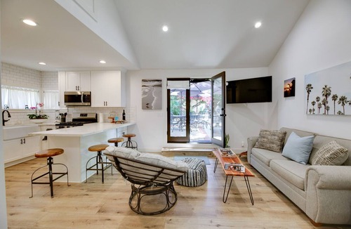 Whittier Apartment | Upscale Whittier Hills Gem: 17 Mi to Disneyland!