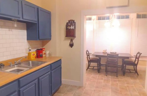 St. Joseph Apartment | Upstairs 3BDR Apartment in Museum Hill - #2
