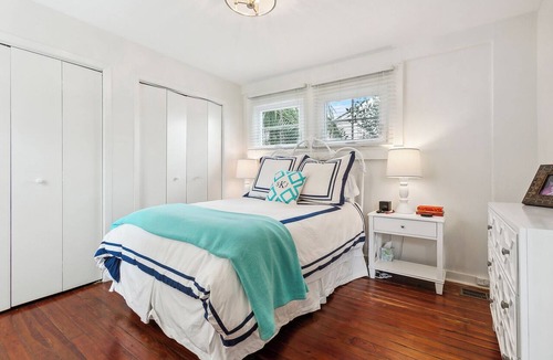 Uptown Historic District House | Uptown Carriage House 900 ft to Magazine & 3 Blocks to Mardi Gras Parade Route