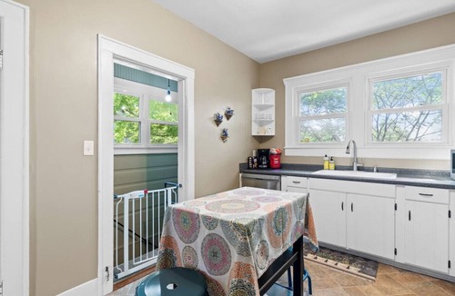 North Chattanooga House | Uptown Cottage- downtown Chattanooga