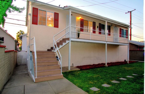 Whittier Apartment | Uptown Whittier Modern Comfort 1-BR, Nearby Disneyland, Knotts Berry