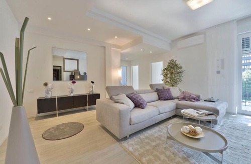 San Donato Apartment | UR-NEST Vestri - Golden Suite
