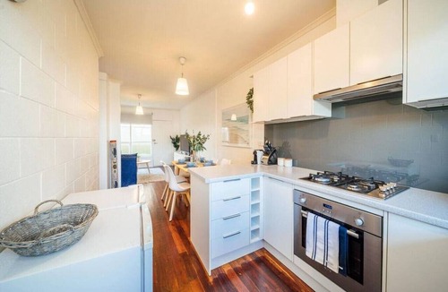 Grange Apartment | Urban Beach Shack - Steps to Grange Beach & Café