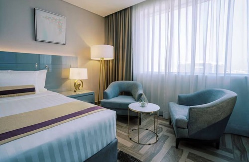 Al Muraqqabat Hotel | Urban Explorer Stay | Rooftop Pool, Burj Khalifa & Dubai Mall Activities