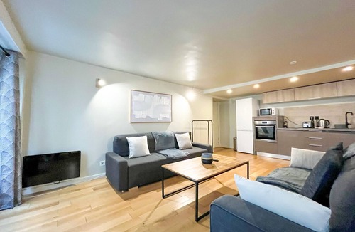 Quartier du Mail Apartment | Urban Flat 89 - Charming 3 Bedroom Flat in Paris