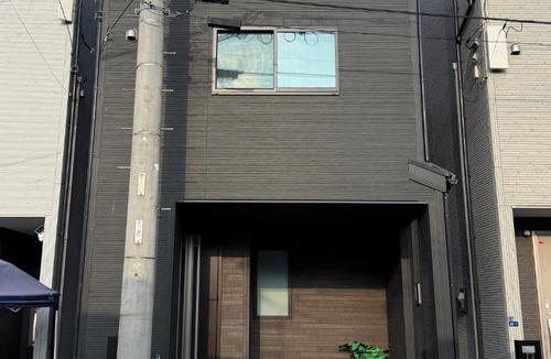 Sumida Apartment | Urban Haven