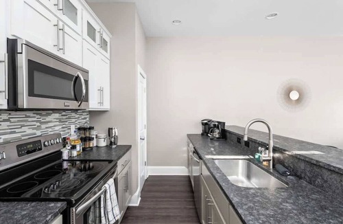 Fountain Square House | Urban Luxury | Walkable | Easy Parking | Spacious!