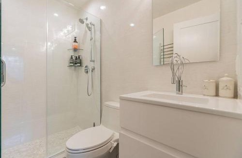 Trinidad Apartment | Urban Oasis 3 BDR 2 and Half Baths Queen Sofa Bed in Living room and Free Parking