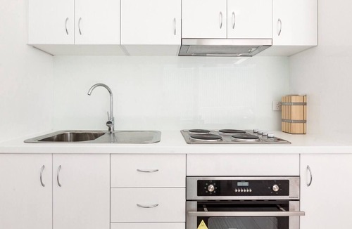 Kings Cross Apartment | Urban Oasis Custom Made for Cosmopolitan Living