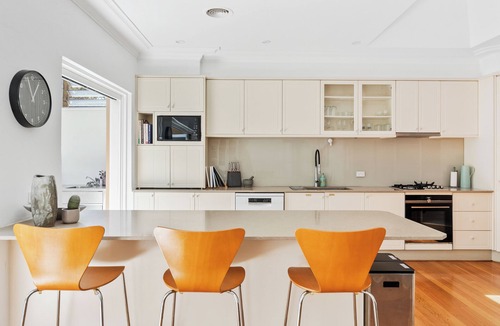 Lindfield House | Urban Poolside Retreat - outdoor living at its best