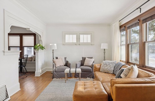 Midway House | Urban Retreat- Entire House. King beds. Central location.