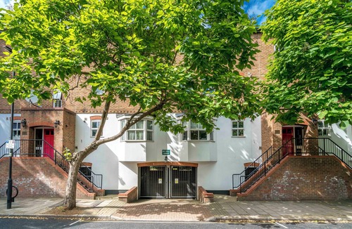 Vauxhall Apartment | Urban Retreat in Vauxhall - 2BR Central Stay
