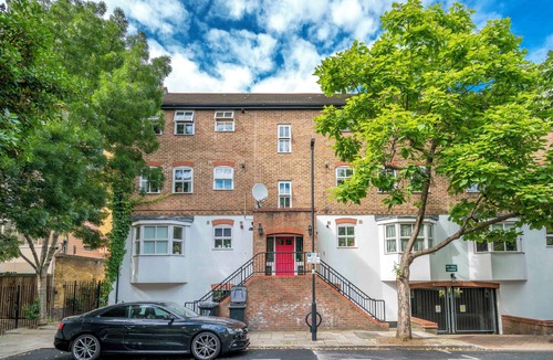 Vauxhall Apartment | Urban Retreat in Vauxhall - 2BR Central Stay