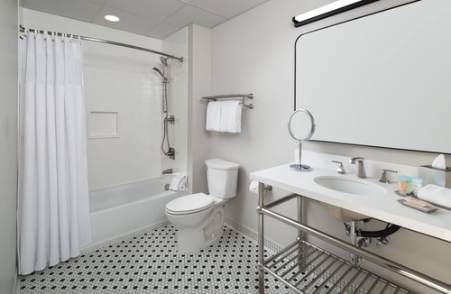 Glenwood Springs Hotel | Urban Retreat Close to Riverwalk, Cafes & Entertainment District | 2 Units