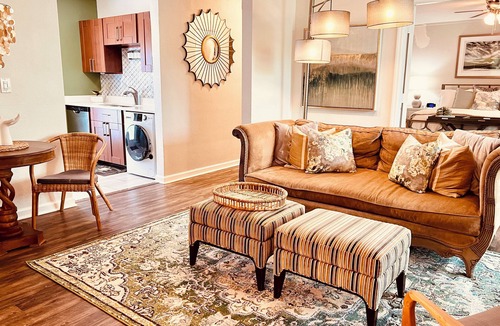 Winter Park Condo | Urban Retreat w/Sunroom, Office, & Lakeside Pool