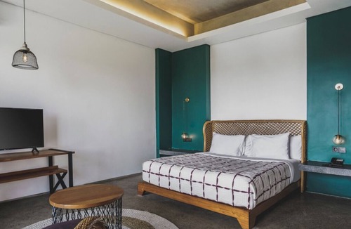 Pererenan Resort | Urban Suite room include breakfast 2 minutes walk to beach