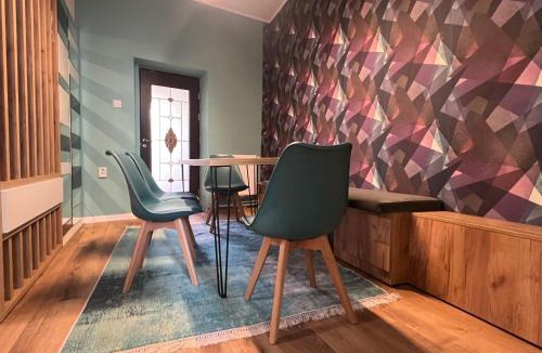 Old Town Apartment | Urban Waves with 2 bedrooms and terace