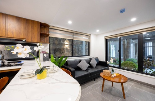Nhat Tan Apartment | Urchin Apartment