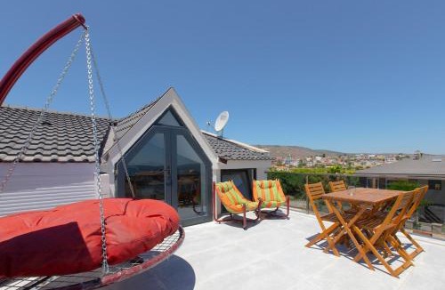 Gulbahce Mahallesi Apartment | Urla Surf House Dublex Rooftop Terrace Two Bedrooms