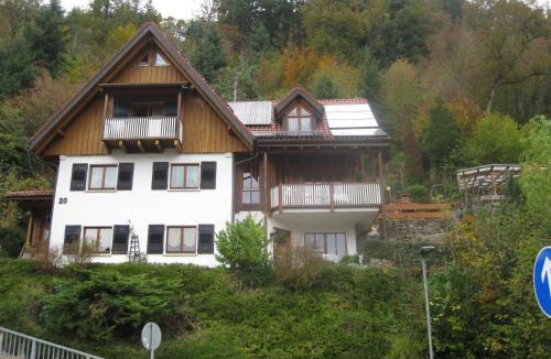 Schiltach Apartment | Urlaub mit Blick auf Schiltachs Fachwerkhäuser