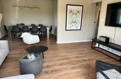 Selfoss House | Urriðafoss Waterfall Apartment