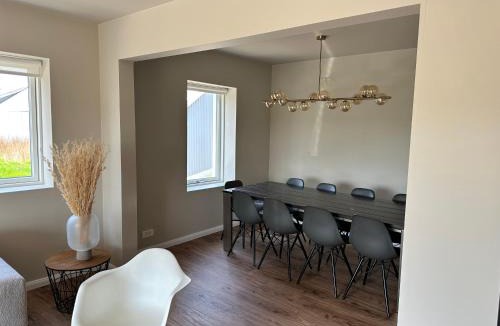 Selfoss House | Urriðafoss Waterfall Apartment