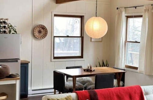Stambaugh Ski Chalet | URSA MAJOR a charming three bedroom chalet suite
