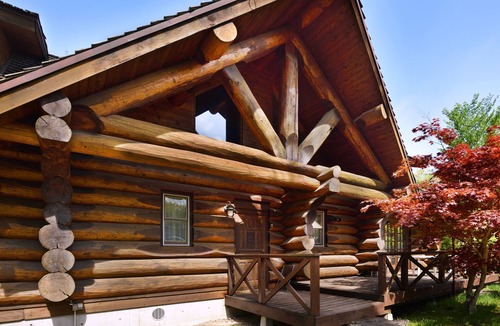 Tsumagoi Cabin | Urube Village