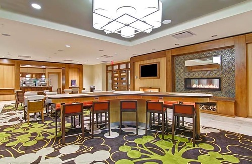 Central Business District Hotel | 3-Star Hotel ∙ Homewood Suites by Hilton Cincinnati-Downtown