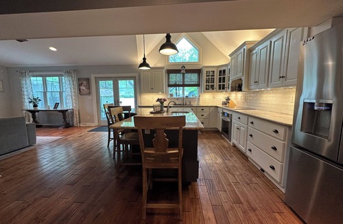 Dark Hollow House | US Open at Oakmont - 6 Bedroom Home 3 blocks from Oakmont Country Club