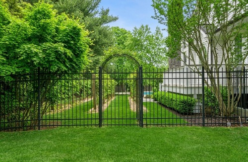 Hampton Bays House | US Open Luxury Retreat - 9 Min to Course - sleeps 10