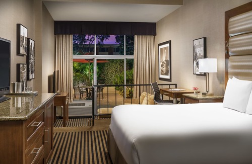 Downtown Los Angeles Hotel | USC Hotel