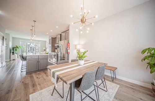 Evanston House | Use this space to grab a guest's attention by highlighting key amenities