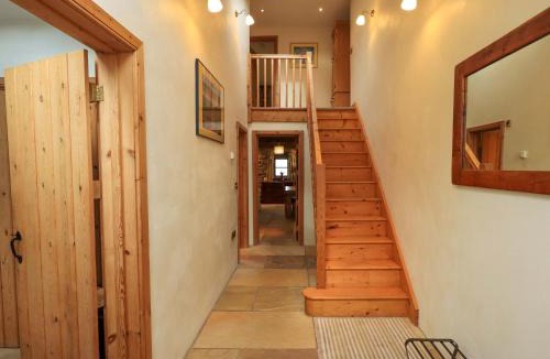 Fourstones Near Bentham House | Usherwoods Barn