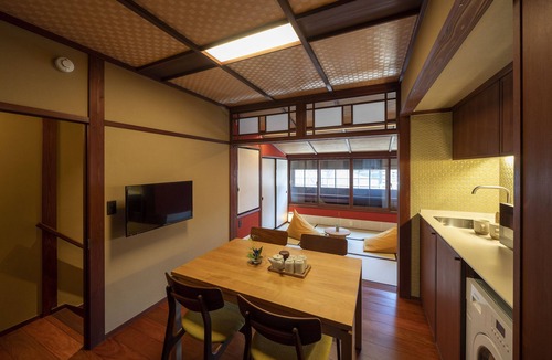 Higashi Chaya District House | Utaimachi