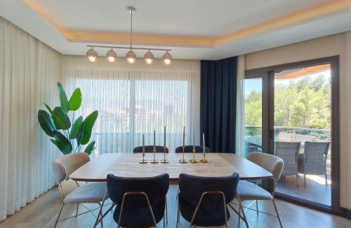 Bornova Apartment | Utopia Suite Residence, 4 Bedroom Apartment
